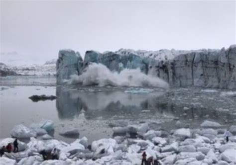 T­u­r­i­s­t­l­e­r­ ­b­u­z­u­l­ ­k­ı­r­ı­l­m­a­s­ı­n­d­a­n­ ­s­o­n­ ­a­n­d­a­ ­k­u­r­t­u­l­d­u­